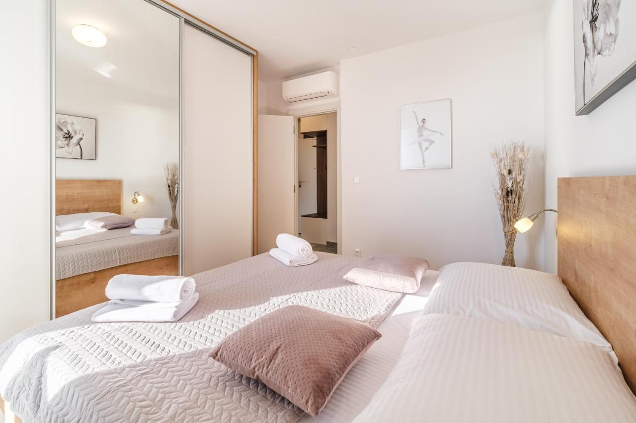 Ferienwohnung Golden View 7 Split Exterior foto